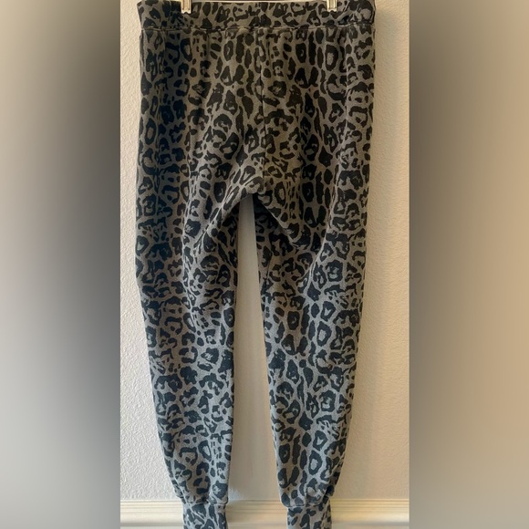 PAM & GELA Leopard joggers Sz S - Picture 2 of 5